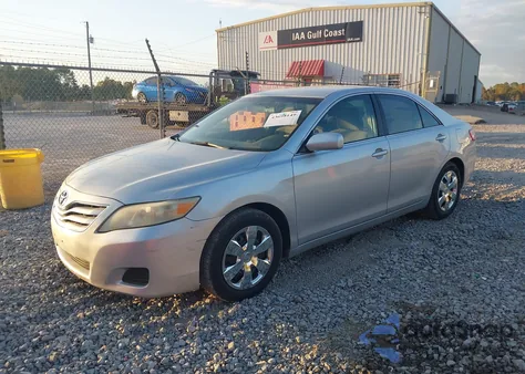 2011 Toyota Camry Le z USA, uszkodzony, nr VIN 4T4BF3EK8BR104445